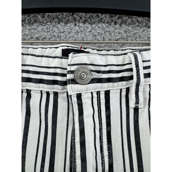 Urban Outfitters BDG Black & White Striped Ankle Straight Leg Jeans Size 26 - Picture 4 of 9